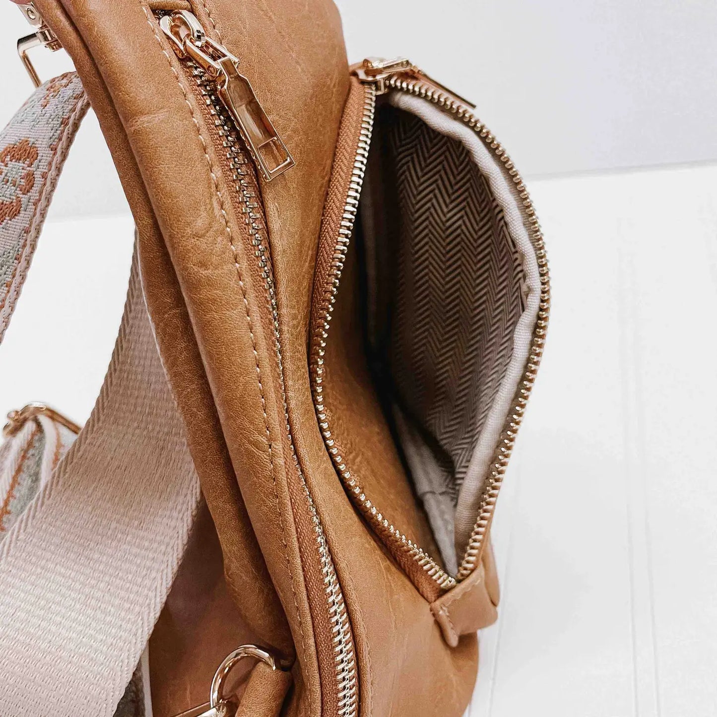 Crossbody Sling | Caramel