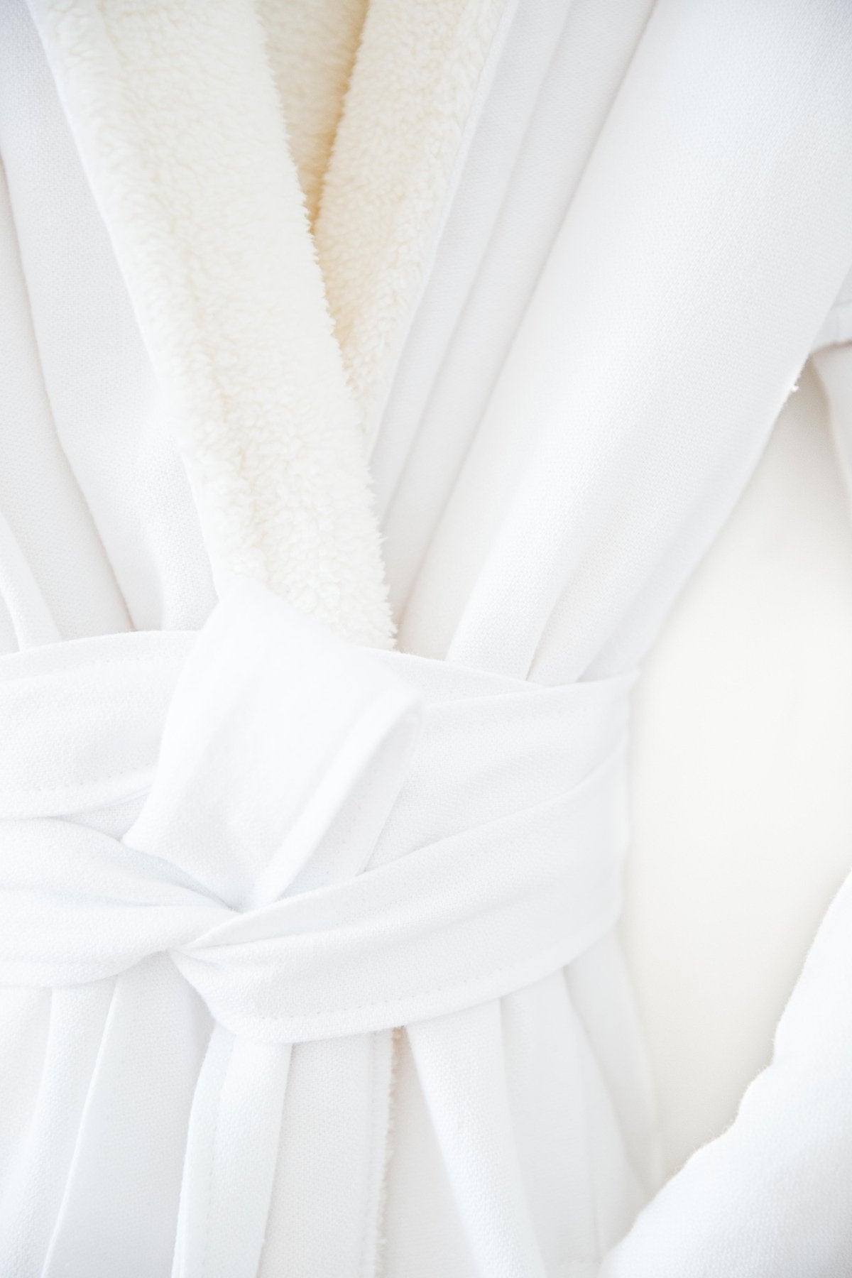 The Nordic Robe | White